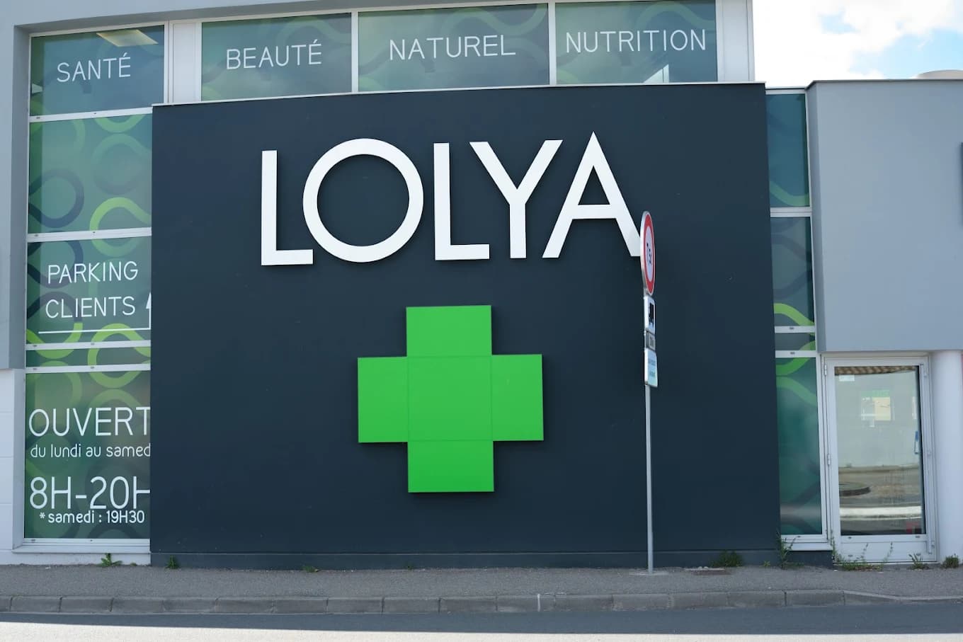 Pharmacie De Lolya